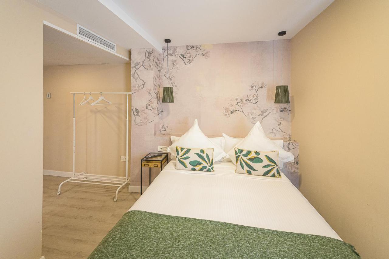 Hostal Plaza Boutique (Adults Only) Zaragoza Exterior photo