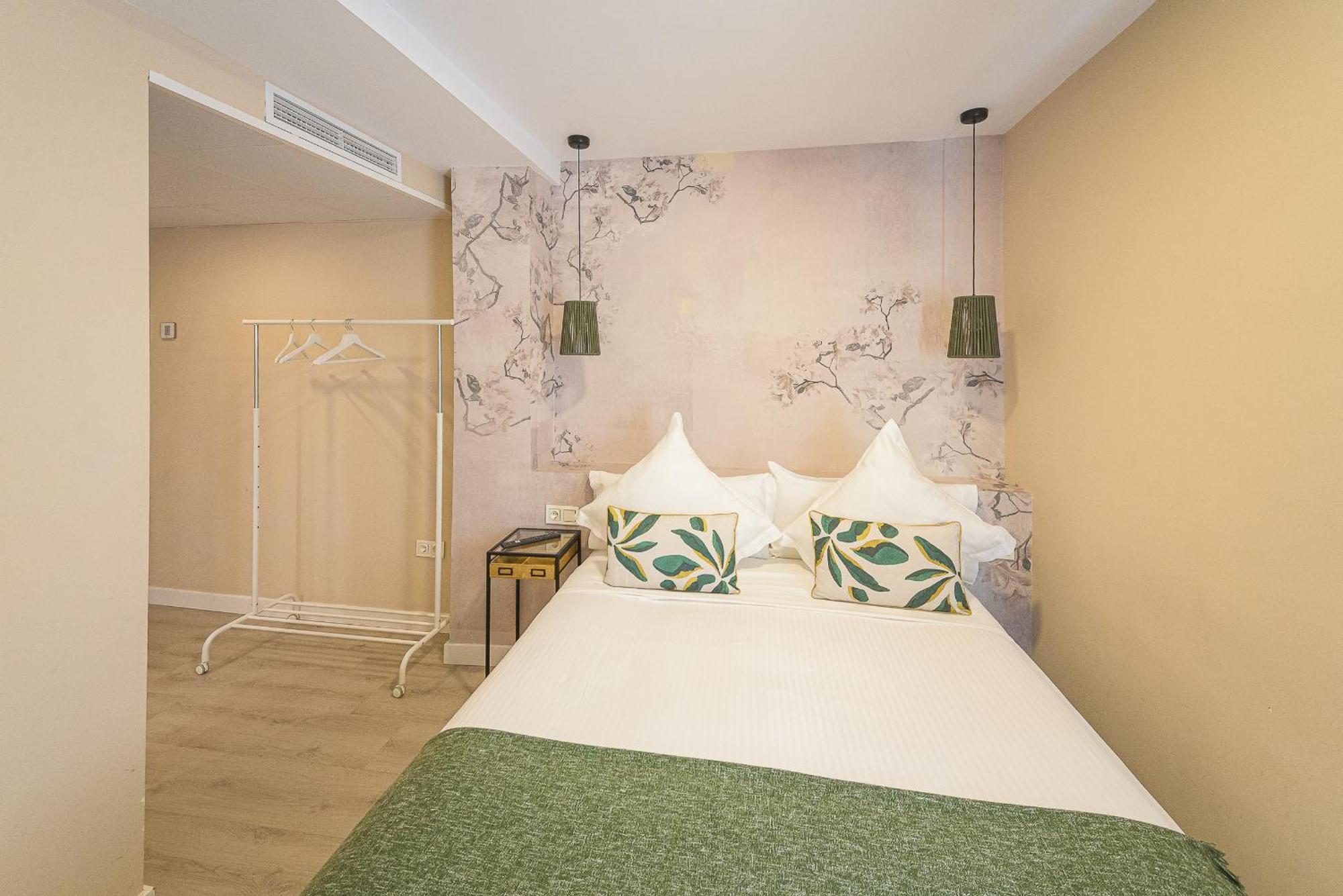 Hostal Plaza Boutique (Adults Only) Zaragoza Exterior photo