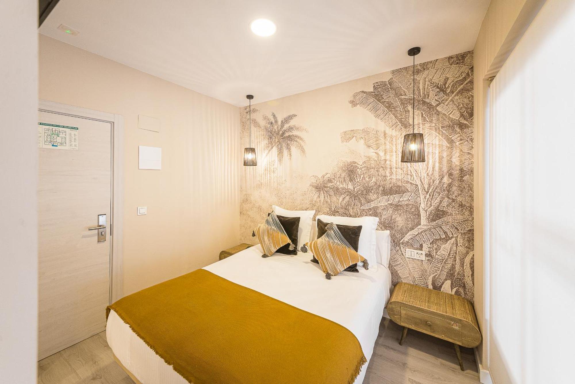 Hostal Plaza Boutique (Adults Only) Zaragoza Exterior photo