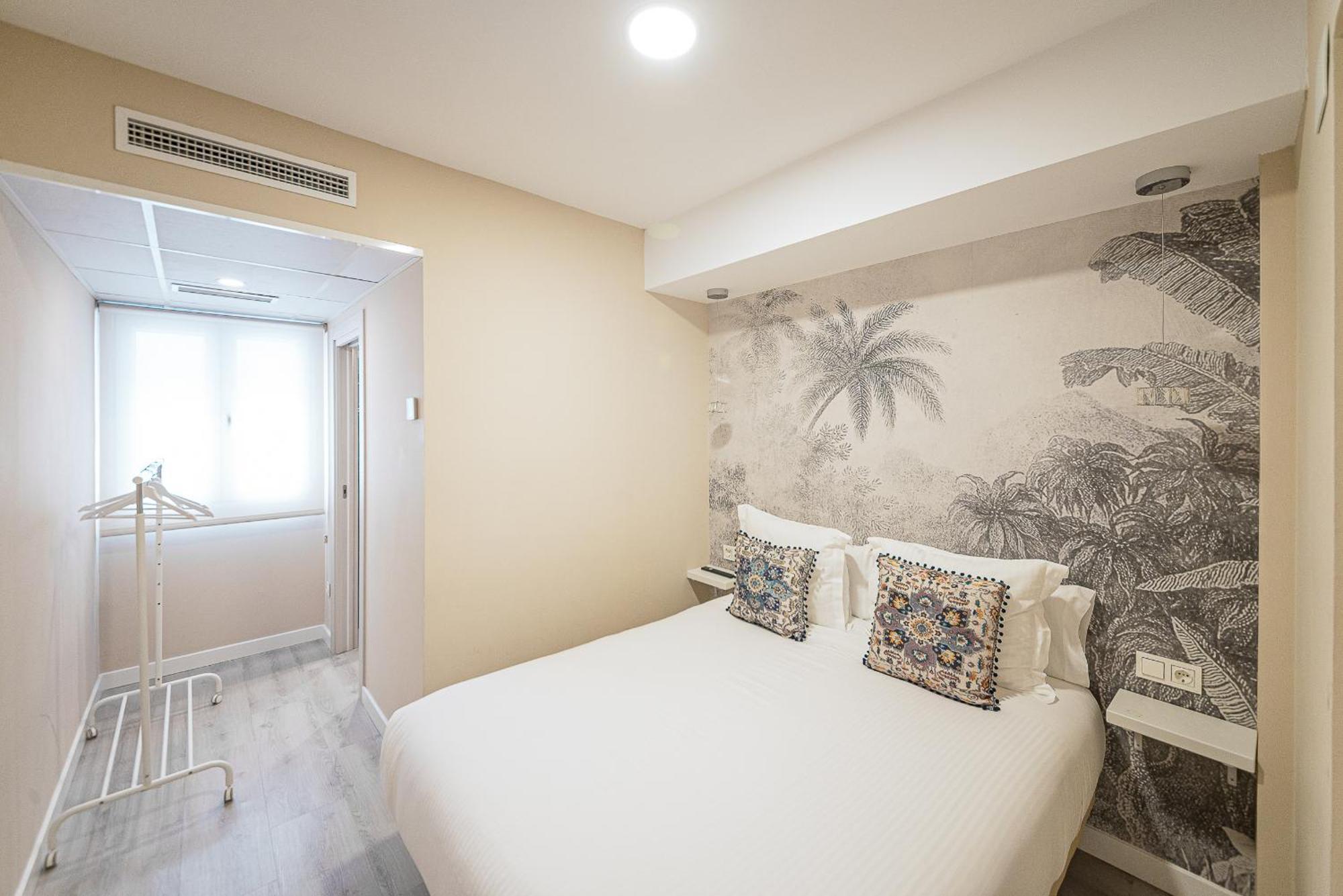 Hostal Plaza Boutique (Adults Only) Zaragoza Exterior photo